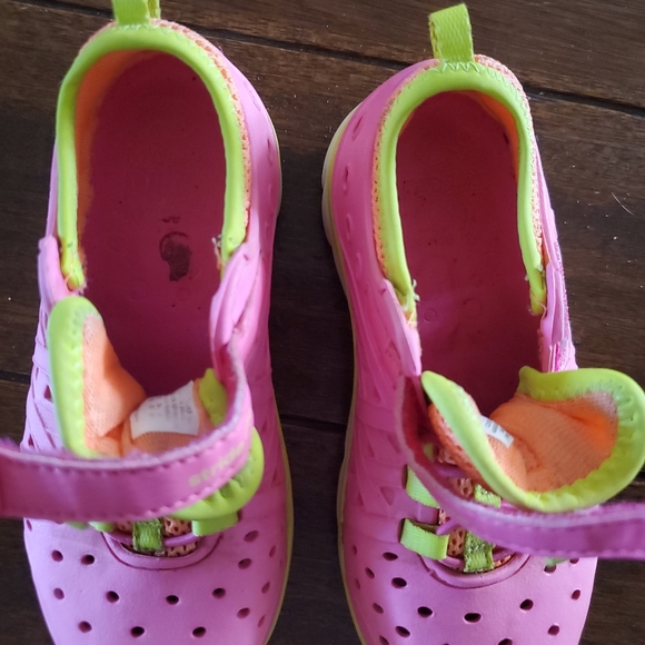 Stride Rite Water Shoes - Picture 10 of 14